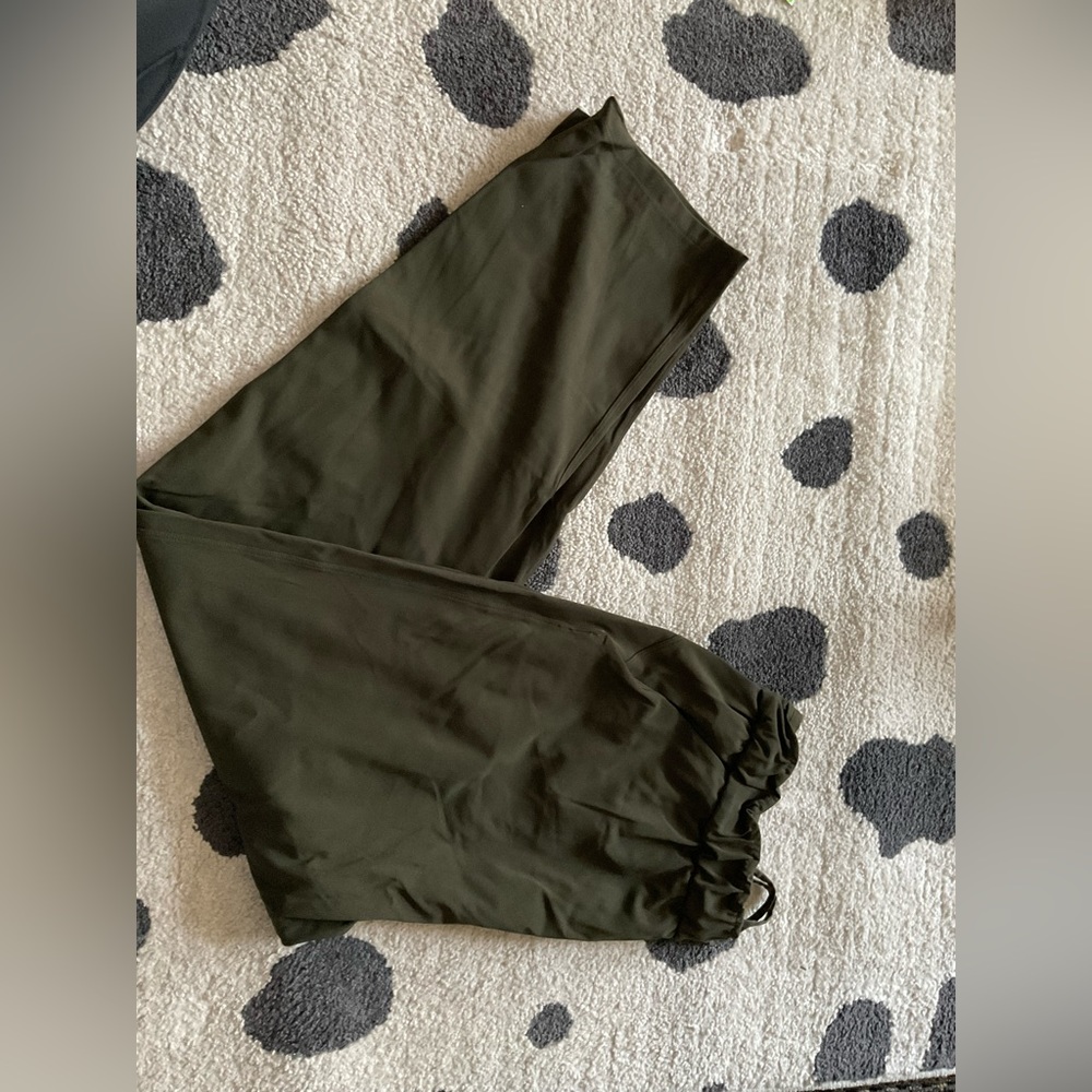 Olive Lululemon joggers